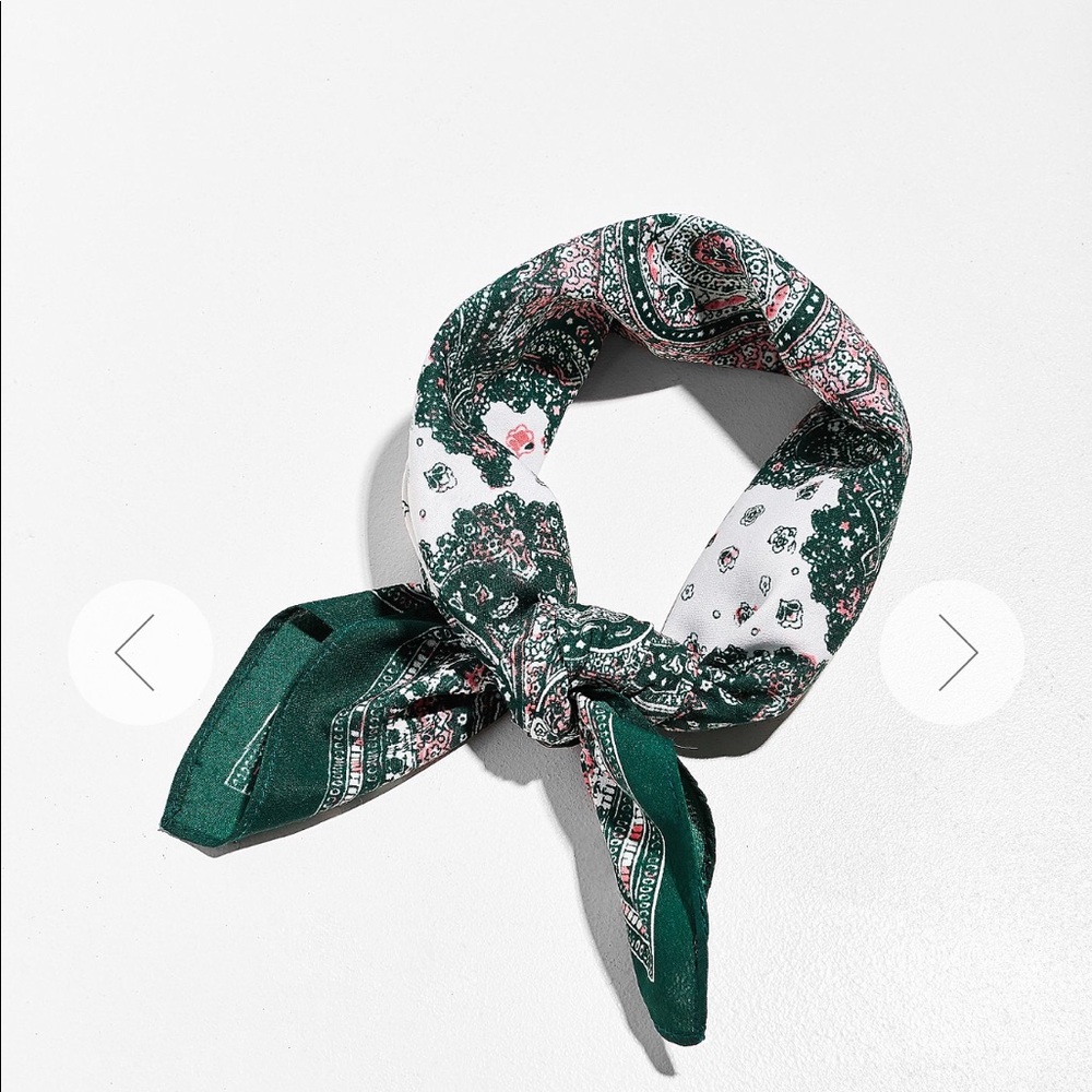 Urban Outfitters neck scarf